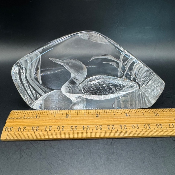 Mats Jonasson Loon etched crystal paperweight artist signed & numbered - Picture 11 of 11
